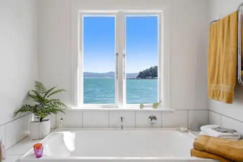 Seaglass Cottage โลเวอร์ฮัท ภายนอก รูปภาพ
