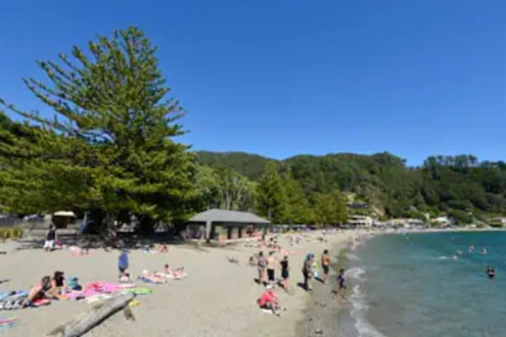 Seaglass Cottage โลเวอร์ฮัท ภายนอก รูปภาพ